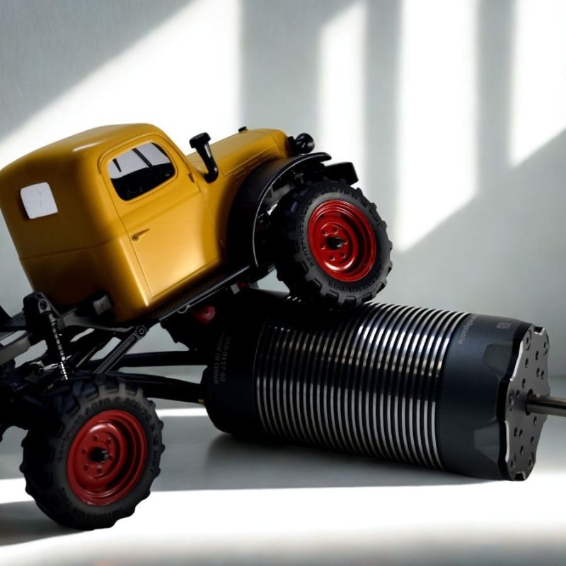 2535 Sensored Motor, Brushless 4-Pole, 680KV
