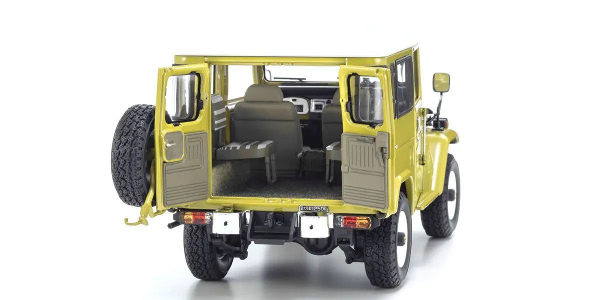 1/18 Toyota Land Cruiser 40 Van (Yellow)