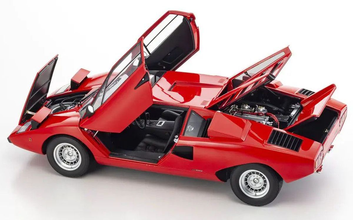 1/12 Lamborghini Countach LP400 (Red) Diecast Model