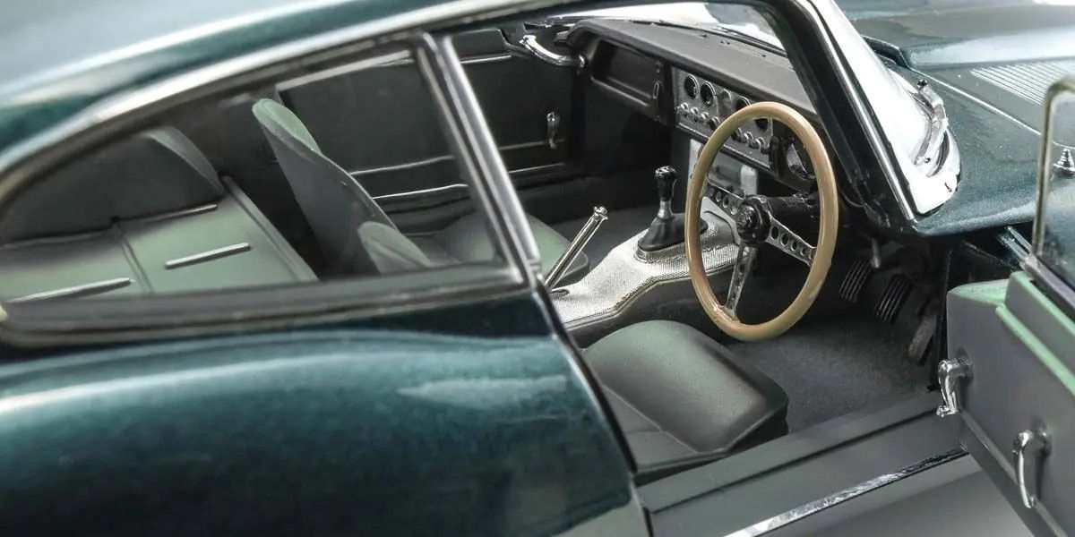 1/18 Jaguar E-Type (Dark Green) Diecast Model