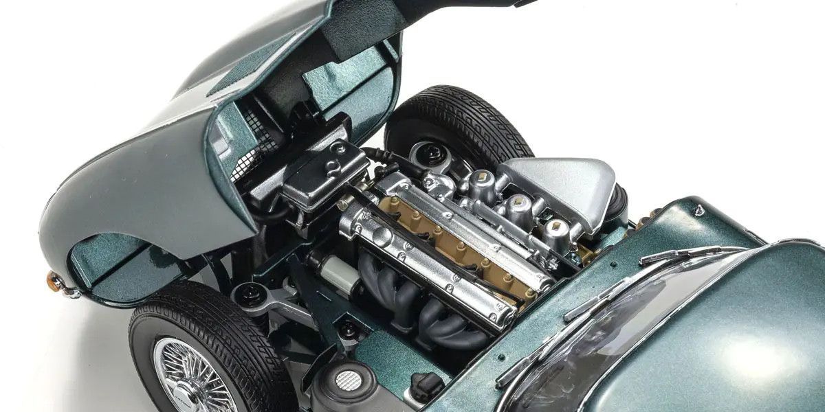 1/18 Jaguar E-Type (Dark Green) Diecast Model