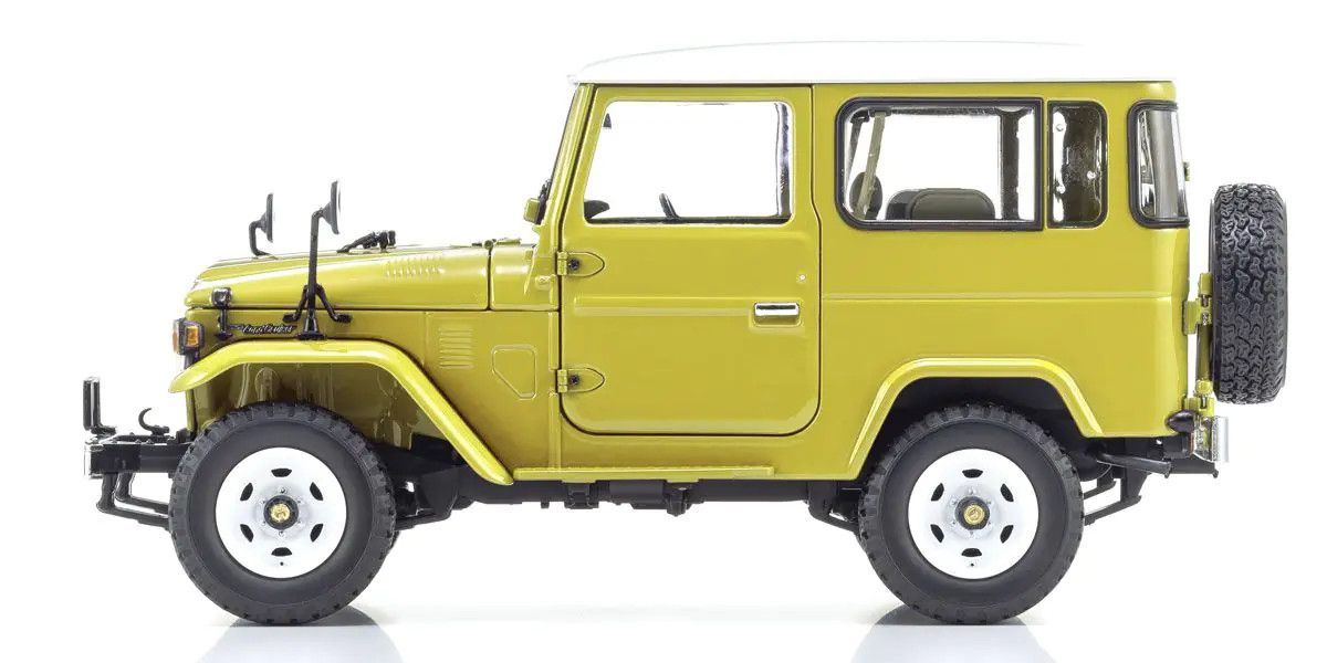 1/18 Toyota Land Cruiser 40 Van (Yellow)