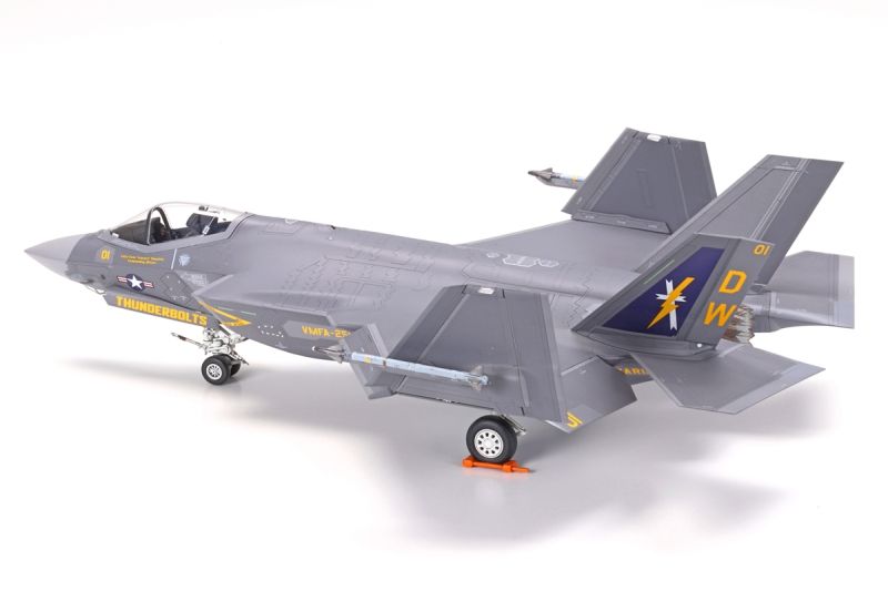 1/72 Lockheed Martin F-35C Lightning II Plastic Model